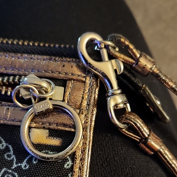 Coach Black and Brown Clutch - Picture 3 of 7